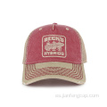 Gorra trucker simple con agujeros Freedom y puntadas gruesas